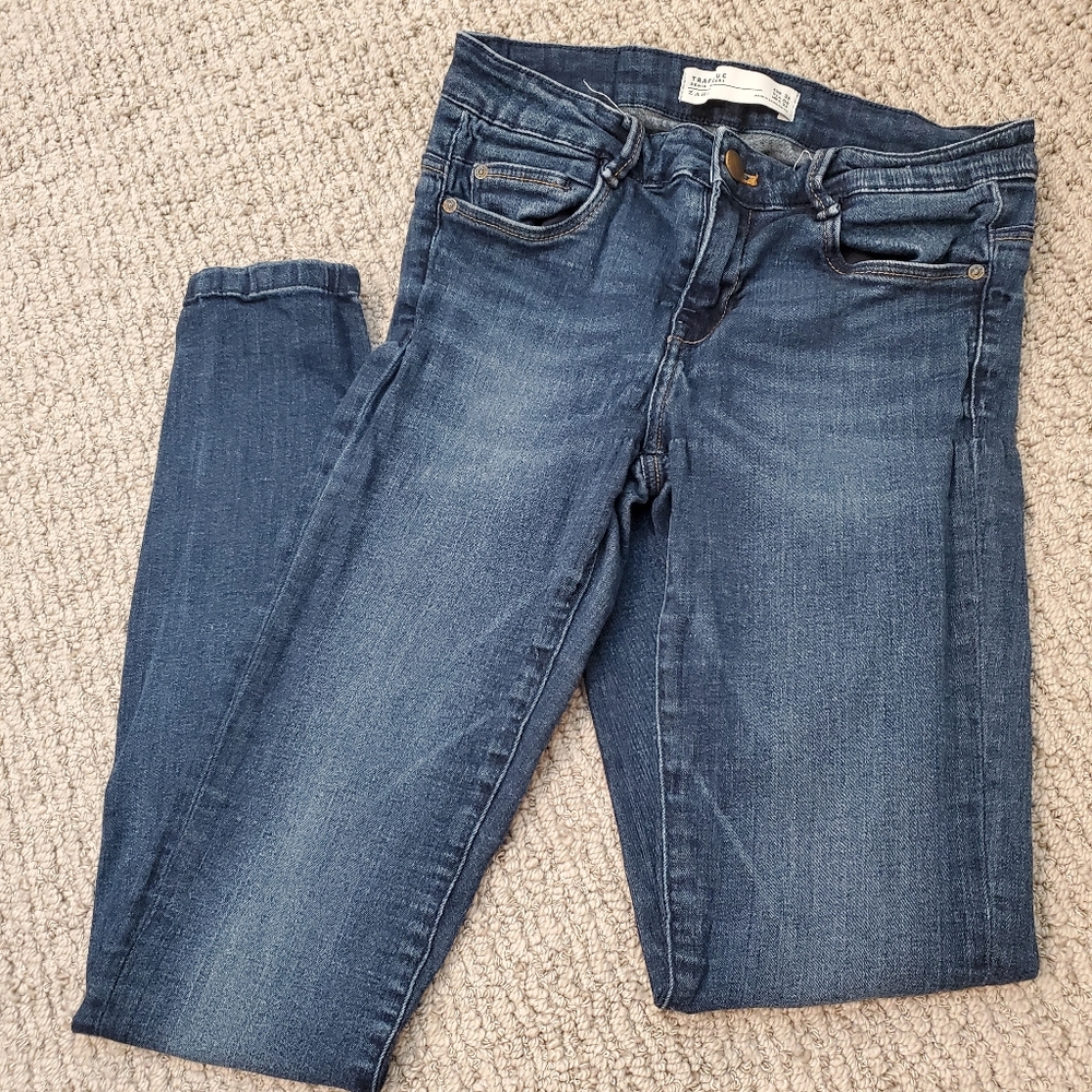Zara jeans size 36 (I usually wear size 26/27)